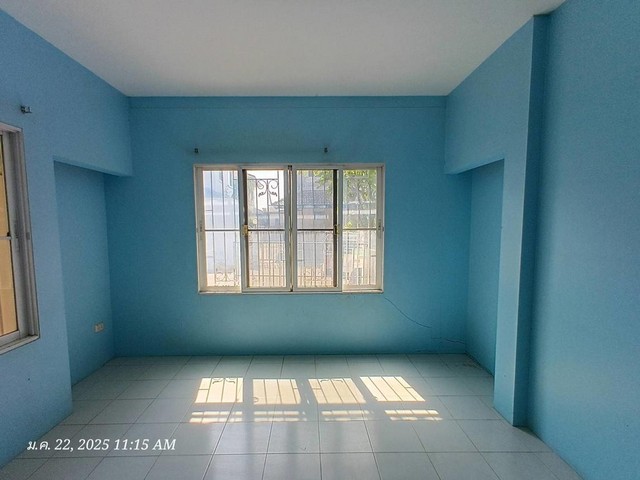 ขายบ้านเดี่ยวหมู่บ้าน ปาริชาต ถนน คุ้มเกล้า ลาดกระบัง  กทม