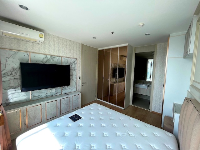 Noble Recole Sukhumvit 19 Private comfortable spacious 20th floor BTS Asoke