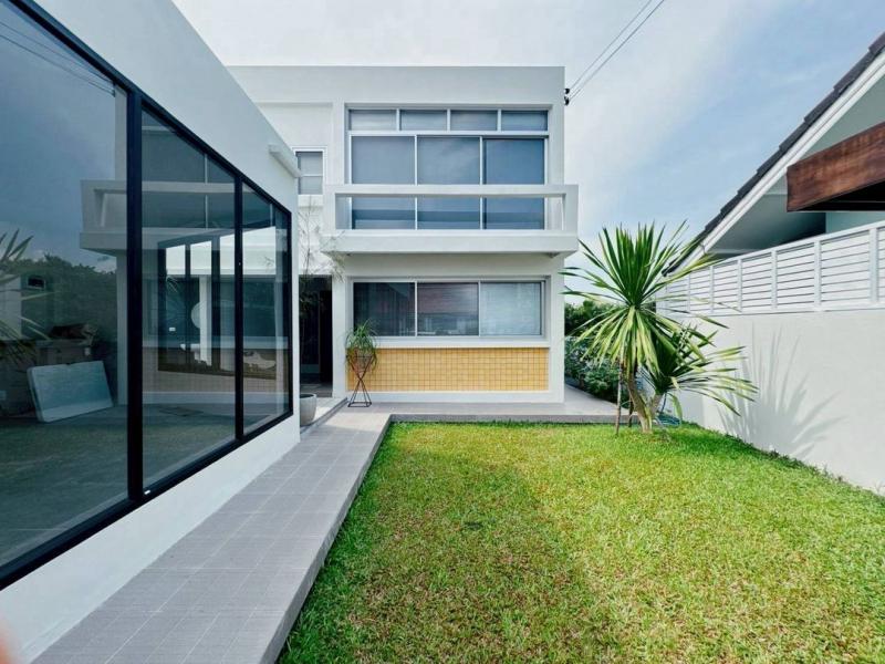 หางดง #บ้านถวาย ขายเพียง 4.5 ล้าน 60 ตรว. บ้านสร้างใหม่ – บรรยากาศเงียบสงบ เป็นส่วนตัว เหมาะสำหรับเปิดร้านอาหาร หรือทำโฮมออฟฟิศ