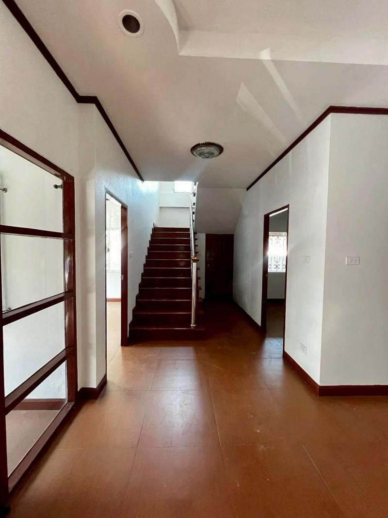 โซนสันทราย ขายเพียง 3.3 ล้าน 42 ตรว. บ้านเดี่ยว 2 ชั้น ในชุมชน #สันทรายน้อย เชียงใหม่ เข้า-ออกได้หลายทาง / #น้ำไม่ท่วม