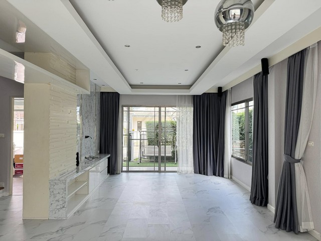 ขายบ้านเดี่ยว 2 ชั้น 56 ตรว. โครงการมัณฑนา เลค วัชรพล ฝั่งทะเลสาบเฟสแรก เข้าได้ทั้งฝั่งสายไหม56 และสุขาภิบาล5 ใกล้สารสาสน์วิเทศสายไหม