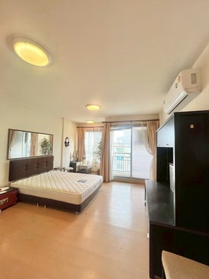 ขายพลัส 67 คอนโดมิเนียม (Plus 67 ) ใกล้ BTS พระโขนงเพียง 5 นาที ชั้น 9 ห้องมุม เฟอร์ครบ เหมาะทั้งอยู่เองและปล่อยเช่า พื้นที่ 33.28 ตร.ม.