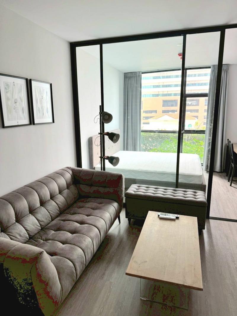 Rhythm Ekamai Safe quiet clean 8th floor BTS Ekkamai