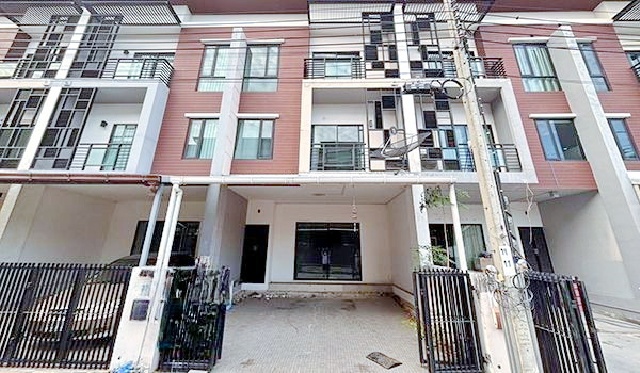 คู่ขนานกาญจนาภิเษก ม.รามคำแหง2 1.3 กม. ทาวน์โฮม 3ชั้น 3นอน 22ตร.วา. 252ตร.ม เมกะ บางนา 2.4กม. ประเวศ ตลาดนัมเบอร์วัน ราม 2 1.6 กม.  ไอฟีล 