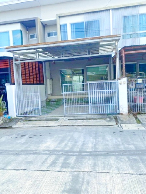 ตลาดประชาอุทิศ 90 800ม. ให้เช่าทาวน์โฮม 2 ชั้น ติดถนน 2 นอน รร.สารสาสน์ประชาอุทิศ 500 ม. พร้อมเฟอร์ เครื่องใช้ไฟฟ้า