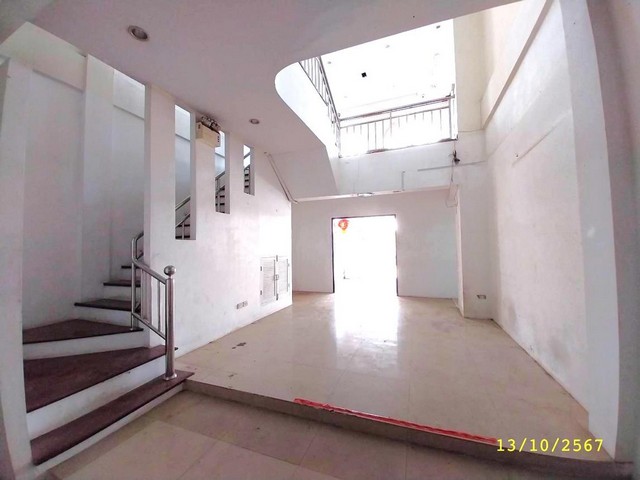 ขายทาวน์เฮ้าส์ 3 ชั้นหมู่บ้าน เอเบิ้ล แลนด์ 1 ถ.บางกรวย-จงถนอม ต.มหาสวัสดิ์ บางกรวย นนทบุรี