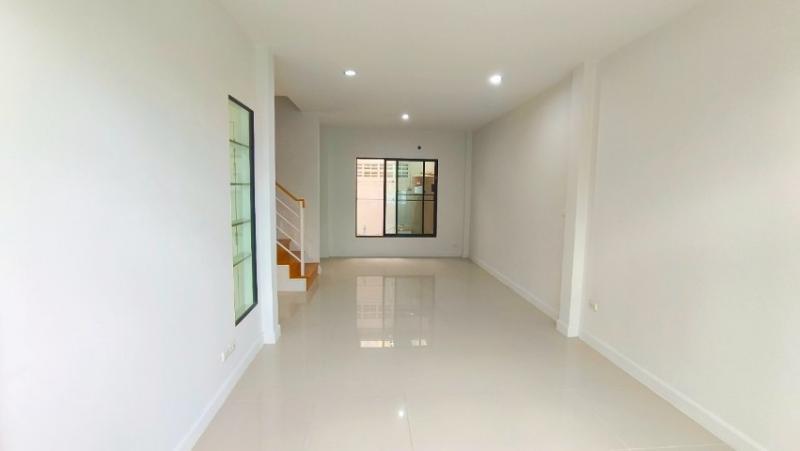 The Villa ขายทาวน์เฮ้าส์ เดอะ วิลล่า รามคำแหง-สุวรรณภูมิ ซอยรามคำแหง 174 ใกล้รถไฟฟ้าสายสีส้ม สถานีเคหะรามคำแหง เขตมีนบุรี กรุงเทพ