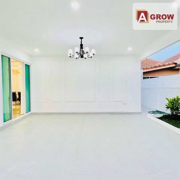 หมู่บ้านรวิพรชิตี้โฮม หนองไม้แก่น บ้านสวยพร้อมสระว่ายน้ำในบ้าน เฟอร์ฯครบ ตกแต่งบิวอินทั้งหลัง พร้อมอยู่