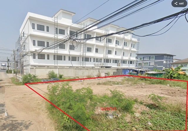 เช่าอาคารพาณิชย์ 4.5 ชั้น คลองห้า ม.เทคโนโลยีราชมงคลธัญบุรี  4.5 กม. มีดาดฟ้า 20 ตร.วา.336.ม.ฟิวเจอร์พาร์ค รังสิต 5.1 กม. 3 นอน 3 น้ำ