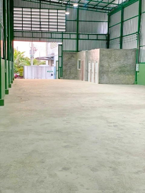 ทำเลดี ทำโรงงาน 3น้ำ ย่านพระราม 2 ตลาดบางกระดี่ เฮียชุ้น 1.5 กม. ถ.พระราม2 รร.วัดบางกระดี่ 1 กม. ให้เช่าโกดัง 152 ตร.วา.542 ตร.ม.