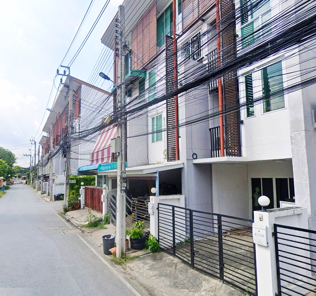 เมืองทองธานี  4นอน  เซ็นทรัล แจ้งวัฒนะ 700ม. ให้เช่า ทาวน์โฮมหลังมุม 3.5 ชั้น 352 ตร.ม.  MRTแจ้งวัฒนะปากเกร็ด 28 800 ม.