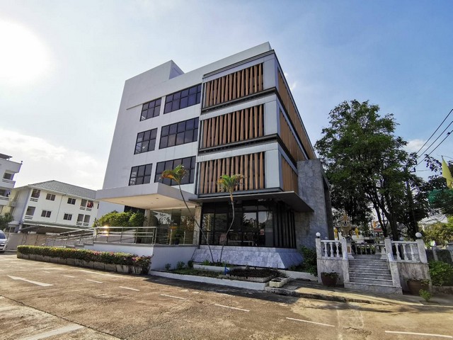 ให้เช่า/เซ้ง อาคาร 4 ชั้น เนื้อที่ 1 ไร่กว่า 1,659 ตรม. รามคำแหง 39 ทำเลทอง ใกล้เลียบด่วน เอกมัย ทองหล่อ เข้าออกได้หลายทาง 