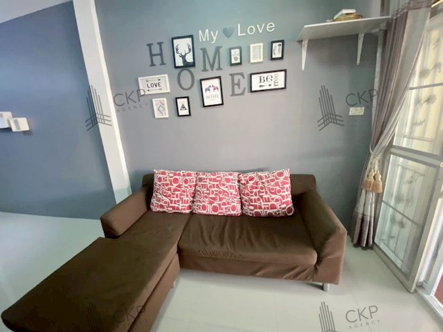 ทาวน์เฮาส์ แกรนด์ เซ็นทรัล พาร์ค 3 หน้ากว้าง จอดรถได้ 2 คัน พร้อมอยู่ ใกล้ห้างสรรพสินค้าหลายแห่ง