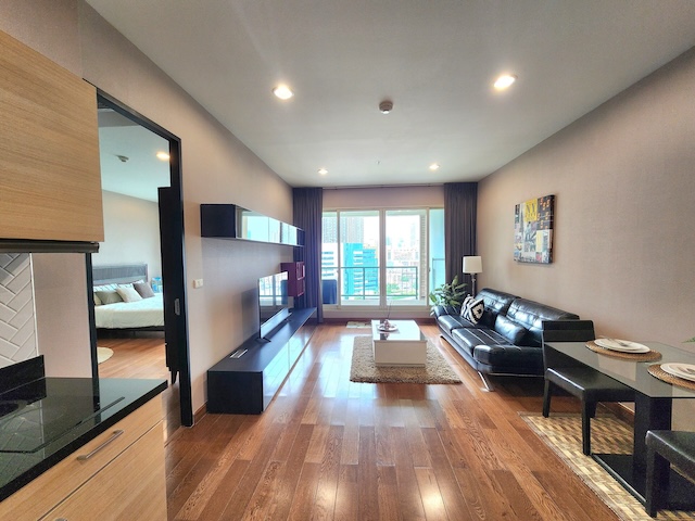 The Address Chidlom spacious safe 12A floor BTS Chidlom