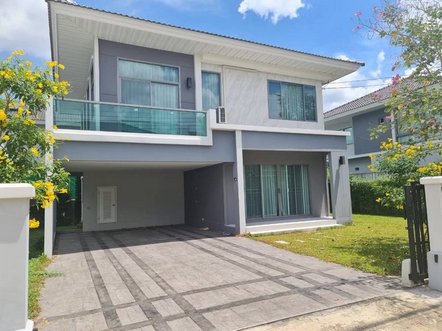 หมู่บ้านเพอร์เฟคเพลส พระราม 9 กรุงเทพกรีฑา บ้านเดี่ยว 2 ชั้น ทำเลดีมาก บรรยากาศร่มรื่น มีต้นไม้เยอะ  74.5 ตร.ว 