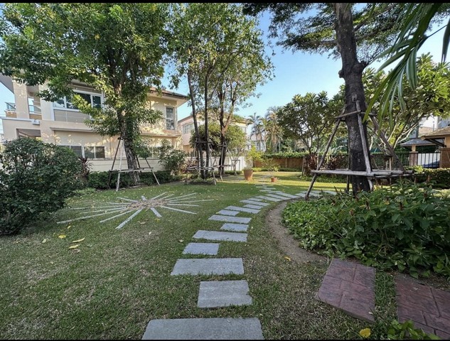 ขายบ้านเดี่ยว 2 ชั้น เลอ นครินทร์ สมุทรปราการ 120 ตร.วา หลังมุม ร่มรื่น เฟอร์ครบ