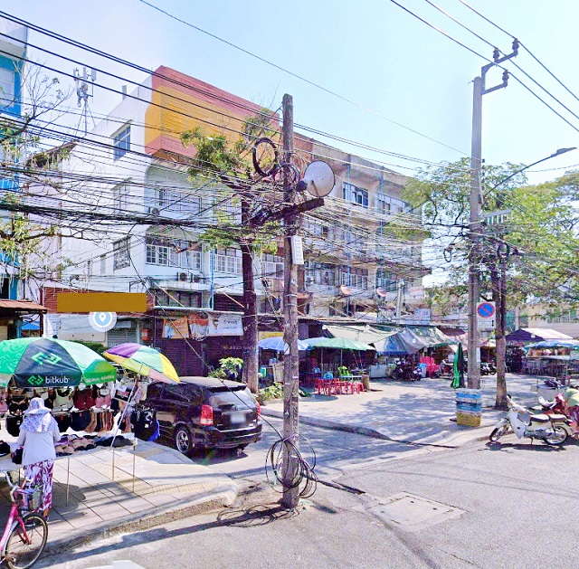 BTSเอกมัย 2.19กม. ถ.เพชรบุรี ตลาดเอกมัย 100 ม.ขาย-เช่าอาคาร 4.5 ชั้น ย่านเอกมัย 17 ตร.วา.290 ตร.ม.นานาชาติเอกมัย 700 ม.6 นอน 3 น้ำ