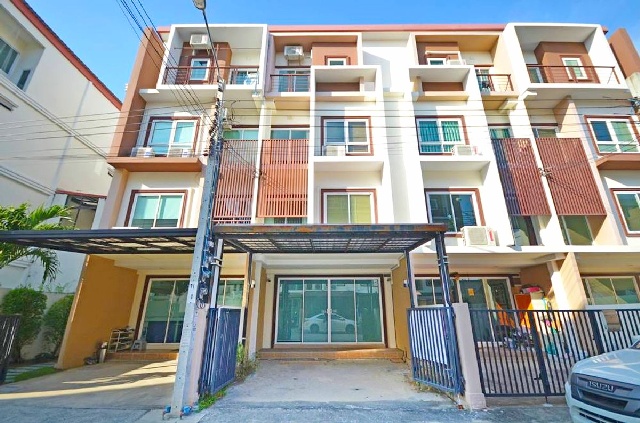 สนามบินสุวรรณภูมิ 4นอน  APL ลาดกระบัง 2.8 กม. เช่าโฮมออฟฟิศ 4 ชั้น 20ตร.วา.300 ตร.ม. ม.นานาชาติแสตมฟอร์ด 6.8 กม. 3น้ำ 