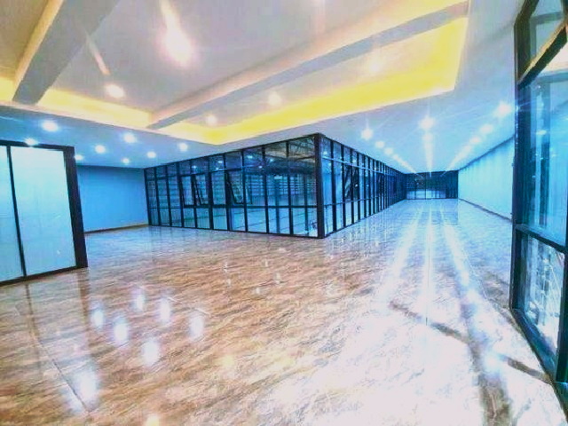 พร้อมออฟฟิศ  270ตร.วา.MRT วัชรพล 2.2กม.ให้เช่าโกดัง 2 ชั้น 1300ตร.ม.ม.นอร์ทกรุงเทพ 4.1 กม. 3นอน 3 น้ำ เพลินนารีมอลล์ 1.3 กม.