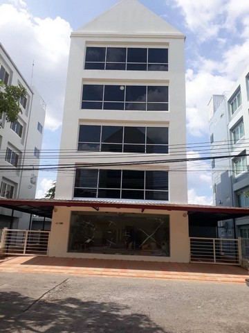 HR2588อาคารพาณิชย์ 6 ชั้น มีลิฟท์ทำเลดีย่านซอยนวลจันทร์ ใกล้ถนนเลียบด่วนเอกมัย รามอินทรา