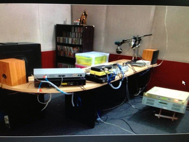 ทำเลเงื่อนไขซื้อขายสิ่งสำคัญ  สถานีวิทยุชุมชนคลื่น FM จดทะเบียนถูกต้องขึ้นต่อ กสทช. ทำต่อได้เลย โทร 083-0052952