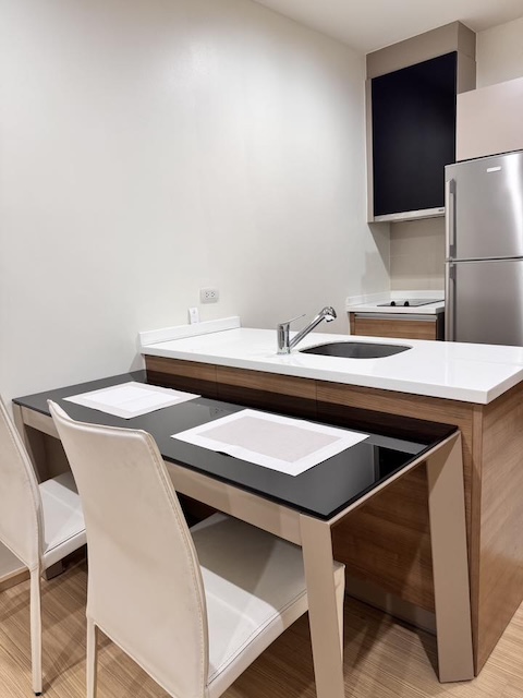 Rhythm Sukhumvit 50 convenient beautiful view quiet 30th floor BTS On Nut