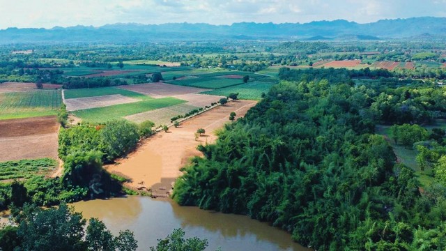 ขายที่ดินวิวสวย ติดแม่น้ำแควน้อย 2 ไร่ อ.ไทรโยค จ.กาญจนบุรี ราคาขาย 1.8 ล้าน ค่าโอนฟรี