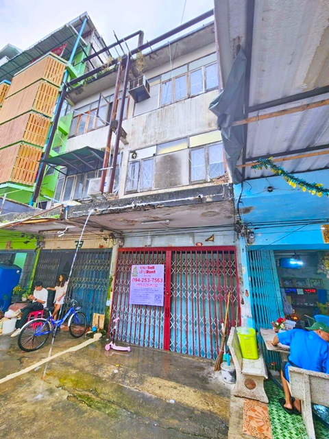 รับร้านกัญชา ศาลเจ้าพ่อเสือ ให้เช่าอาคารโรงแรมรอบด้าน 4ชั้น-ดาดฟ้า พระนคร ถ.ข้าวสาร MRT สามยอด1.5 กม. 4นอน 2น้ำ จอดรถได้ ใหม่ 22ตรว. 260ตรม.