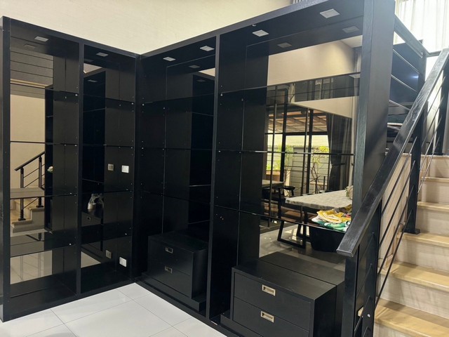 ทาวน์เฮาส์3ชั้น ARDEN PHATTHANAKAN 20 สวย หรู ทันสมัย ใจกลางเมือง