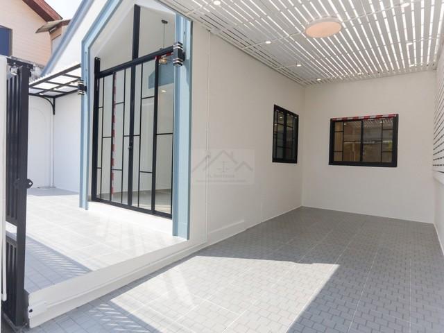 ขายบ้านเดี่ยว 1 ชั้น 36 ตรว. เคหะธานี 2 นวลจันทร์ 56 รีโนเวทใหม่ สไตล์มินิมอล ใกล้เลียบด่วน