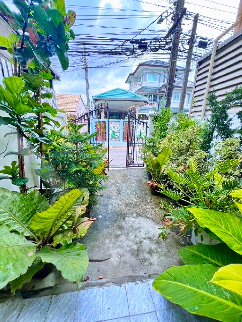 ตลาดโชคชัย4 300 ม นาคนิวาส17-25 .ให้เช่า Studio ทาวน์โฮม 4 ชั้น MRTโชคชัย4 500ม. 31ตร.วา.481ตร.ม. ม.ราชภัฏจันทรเกษม 3.5 กม.3 นอน 3 น้ำ