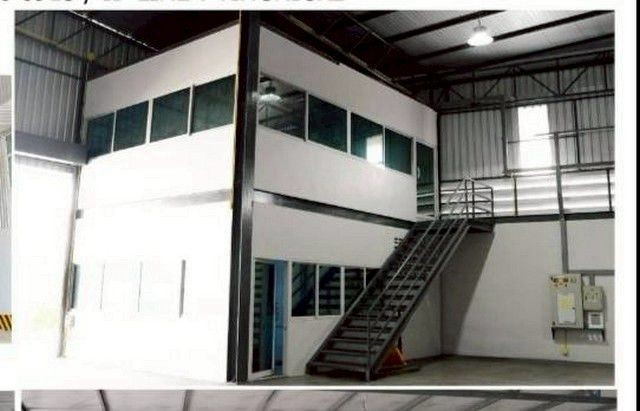 ให้เช่าโกดัง/คลังสินค้า8,500 และ4,400 ตรม พร้อมใช้งาน ขนาดใหญ่ หนองยายบู่ อำเภอศรีราชา จังหวัดชลบุรี