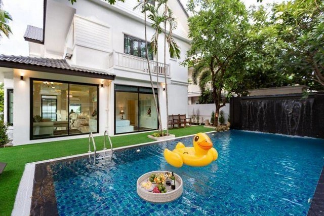 พูลวิลล่าหรู ใกล้รวมโชคมอลล์ โลตัสรวมโชค เชียงใหม่