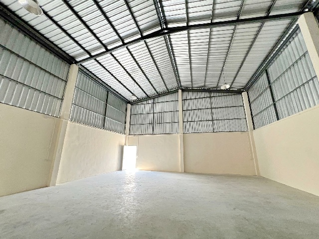 ถ.เอกชัย-บางบอน5 เช่าโกดังสร้างใหม่ รร.วัดหนองแขม 1 กม. 92ตร.วา. 362ตร.ม.เทคโนโลยี เพชรเกษม 1กม.1 ออฟฟิศ 2 น้ำ  รถใหญ่เข้าออกสะดวก