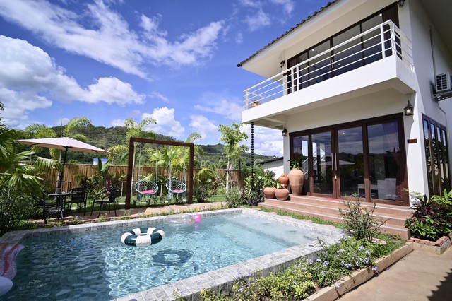 ขายบ้านพักตากอากาศวิวภูเขา พร้อมสระว่ายน้ำ อ เมืองกาญจนบุรี พื้นที่ 1ไร่ 