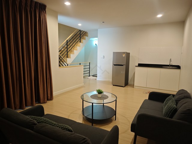 ให้เช่าทาวน์โฮม 3 ชั้น โครงการ Plex บางนา กม.5 พร้อมอยู่ เฟอร์ครบ ใกล้เมกะบางนา  ใกล้มอเตอร์เวย์และสนามบิน