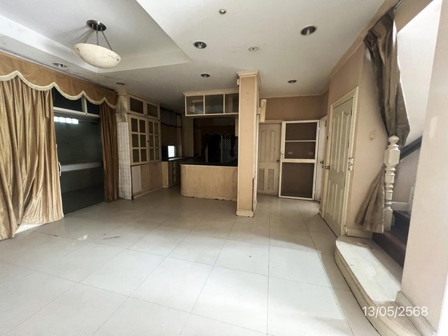 ขายบ้านเดี่ยวหมู่บ้าน มณียา มาสเตอร์พีซ ถ.รัตนาธิเบศร์ ต.ไทรม้า อ.เมืองนนทบุรี จ.นนทบุรี