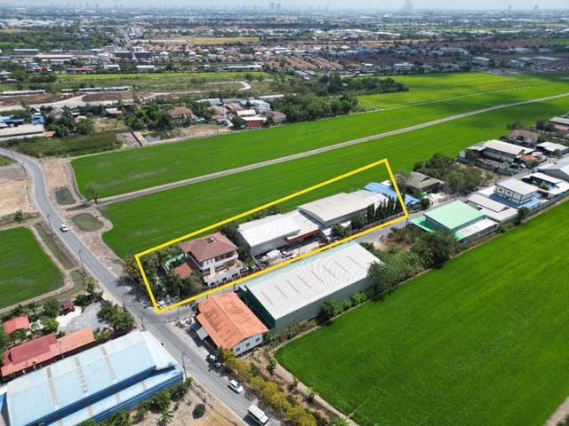 โรงงาน โรงงาน ลำโพ บางบัวทอง area 0 ตรว. 0 งาน 3 Rai 5ห้องนอน5BATHROOM ใกล้ ห่างจากทางหลวงหมายเลข 9 (ถนนกาญจนาภิเษก) เพียง 3 กม. ทำเลสวย นนทบุรี   