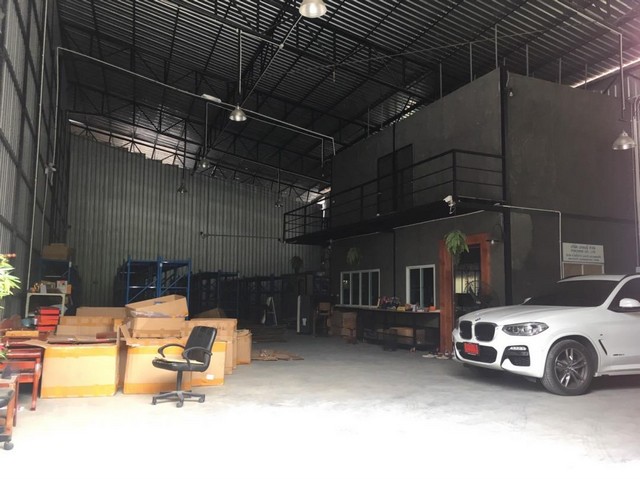 ให้เช่าโกดัง 372 ตรม. ซ.ลาดพร้าว 101 โพธิ์แก้ว รถใหญ่เข้า-ออกได้ ใกล้ทางพิเศษฉลองรัช