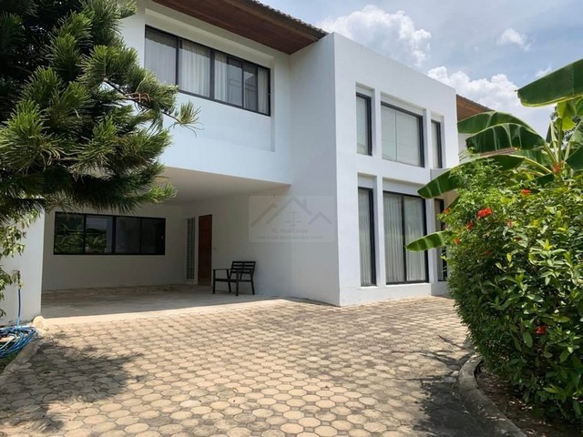 ให้เช่าบ้านเดี่ยว 2 ชั้น 126 ตรว. 3 ห้องนอน โครงการ 39 เอ็กซ์คลูซีฟ รามคำแหง 108 (39 Exclusive Ramkhamhaeng 108) ติดถนน ใกล้ MRT สัมมากร