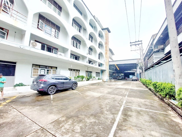 เทอร์มินอล 21 BRTเจริญราษฎร์ 1.5 กม. 5ปีมีครั้ง พระราม 3 1.4 กม. ให้เช่าโกดังขนาดใหญ่ พร้อมออฟฟิศ 3 ชั้น  6,002ตร.ม.1502ตร.วา