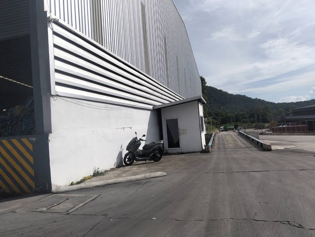 ให้เช่าโกดังศรีราชาชลบุรี ให้เช่าโกดังขนาด 3,000 ตรม.  ผังสีเหลืองอยู่ใน free zone 