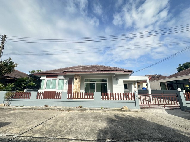 รีโนเวทใหม่ทั้งหลัง บ้านใกล้อมตะเฟส8,9 ผ่อนตรงได้ พร้อมของแถมอีกมากมาย