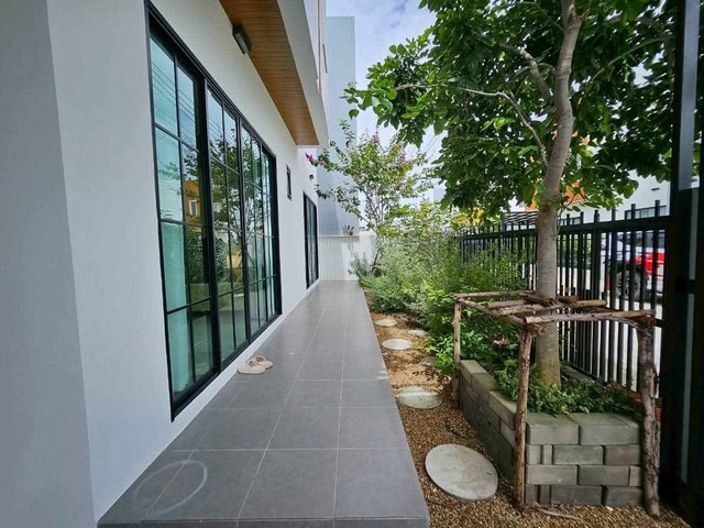 บ้าน - 38 ตาราง-วา 0 ngan 0 RAI  ใกล้ - Hot!! ชลบุรี