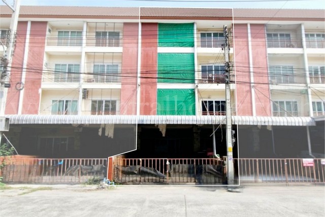 P1 ทาวน์โฮม เชิงพาณิชย์ 4 ชั้น หมู่บ้าน ฉัตรหลวง 9 ปทุมธานี