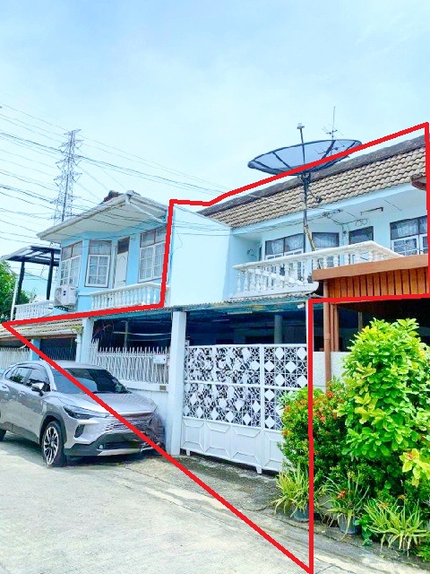  BIGC ลาดพร้าว 750ม. ลาดพร้าว16-20  MRT รัชดาภิเษก 550ม. ให้เช่าทาวน์เฮ้าส์ 2 ชั้น 40 ตร.วา.320 ตร.ม.ม.เซ็นจอห์น 1กม. 4นอน  