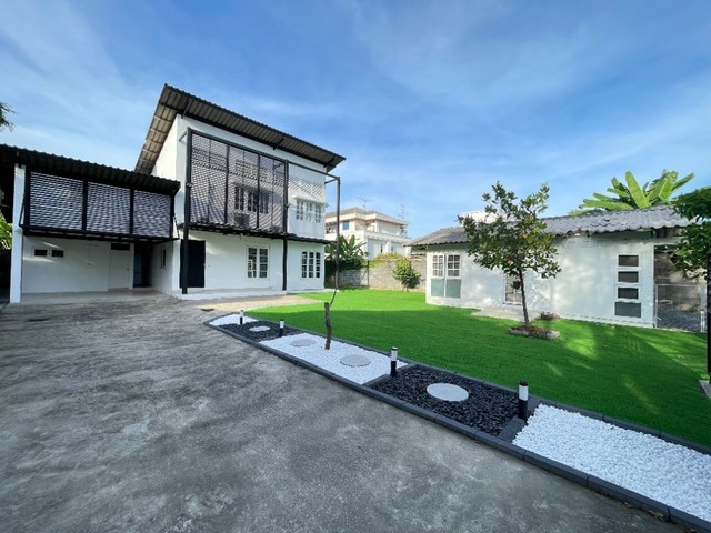 ให้เช่าบ้านเดี่ยว 2 ชั้น ซอยรามอินทรา 42 ขนาด150 ตรว. ใกล้ MRT สายสีชมพู 