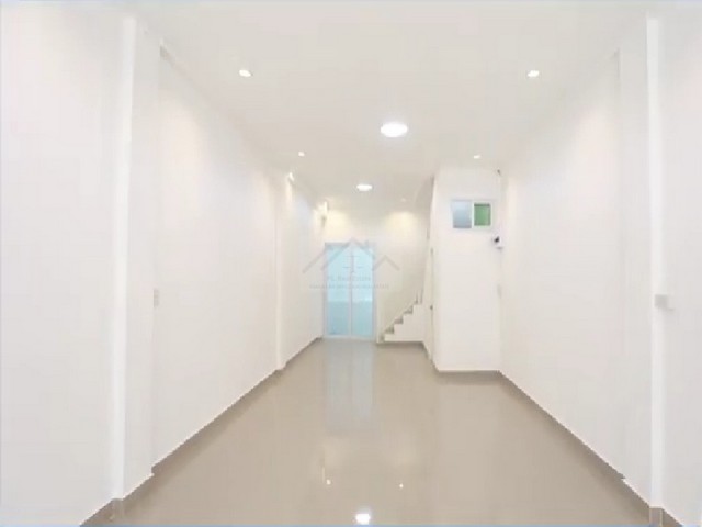 ขายอาคารพาณิชย์ 4 ชั้น Minimal Style 352 ตรม. ซอยลาดพร้าว 45 รีโนเวทใหม่หมด ใกล้สถานีรถไฟฟ้าสายสีเหลือง **มีให้เลือก 3 คูหา