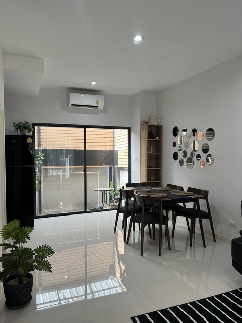 ให้เช่าทาวน์โฮม 3 ชั้น 2 ห้องนอน บ้านกลางเมือง พระราม 9-กรุงเทพกรีฑา (ตัดใหม่) เฟอร์นิเจอร์พร้อมอยู่ ใกล้ Airport Link บ้านทับช้าง