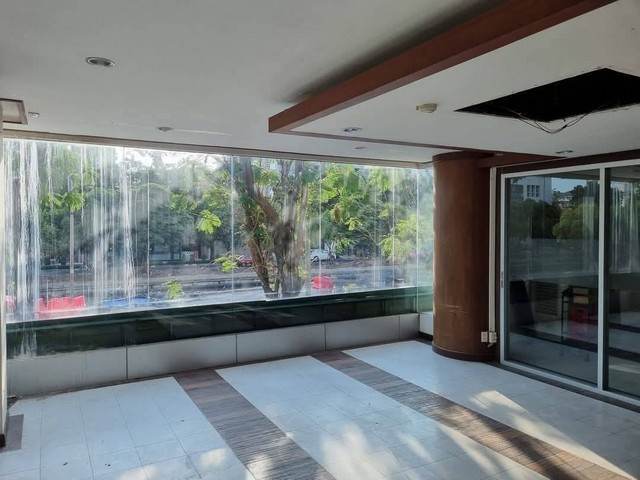 HR2601ให้เช่าพื้นที่ ชั้น2 ขนาด 290 ตรม. ตึกหัวมุมริมถนนนราธิวาสราชนครินทร์  ใกล้แมคโคร สาทร 